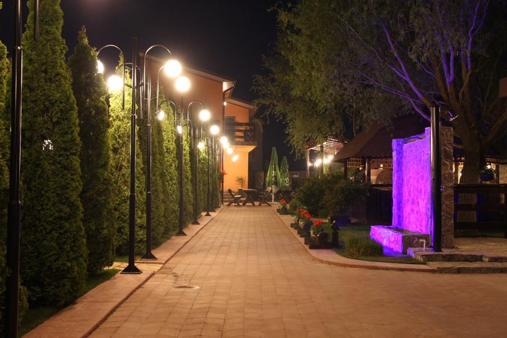 Rixo'S Guesthouse Circea Exterior photo